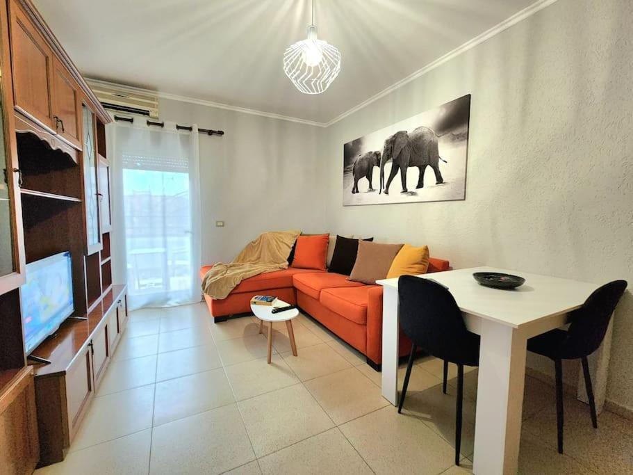 Ferienwohnung One Bd Flat Near Center With 24H Self Check In Tirana Exterior foto