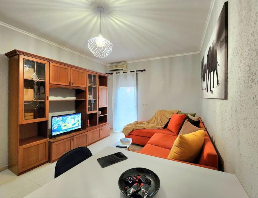 Ferienwohnung One Bd Flat Near Center With 24H Self Check In Tirana Exterior foto