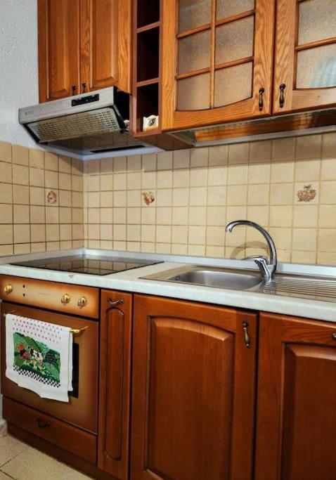Ferienwohnung One Bd Flat Near Center With 24H Self Check In Tirana Exterior foto